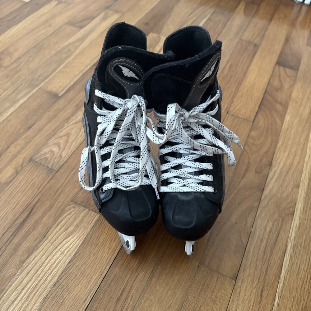 Mission Fly Jr Hockey Skates Blade Formula Size 4D / US Size 5